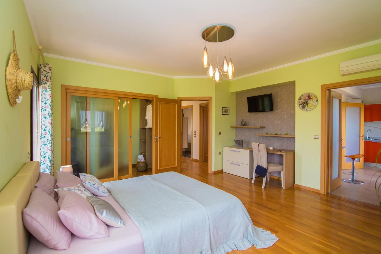 Villa Komfort Ambelokipoi  Екстер'єр фото