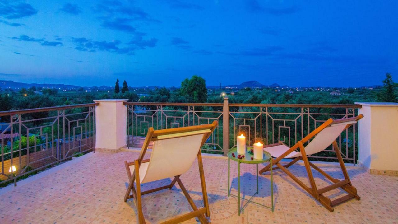 Villa Komfort Ambelokipoi  Екстер'єр фото