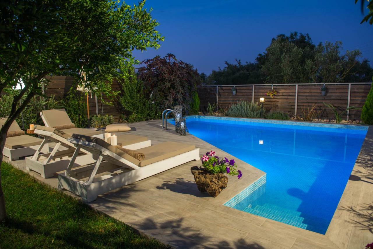 Villa Komfort Ambelokipoi  Екстер'єр фото